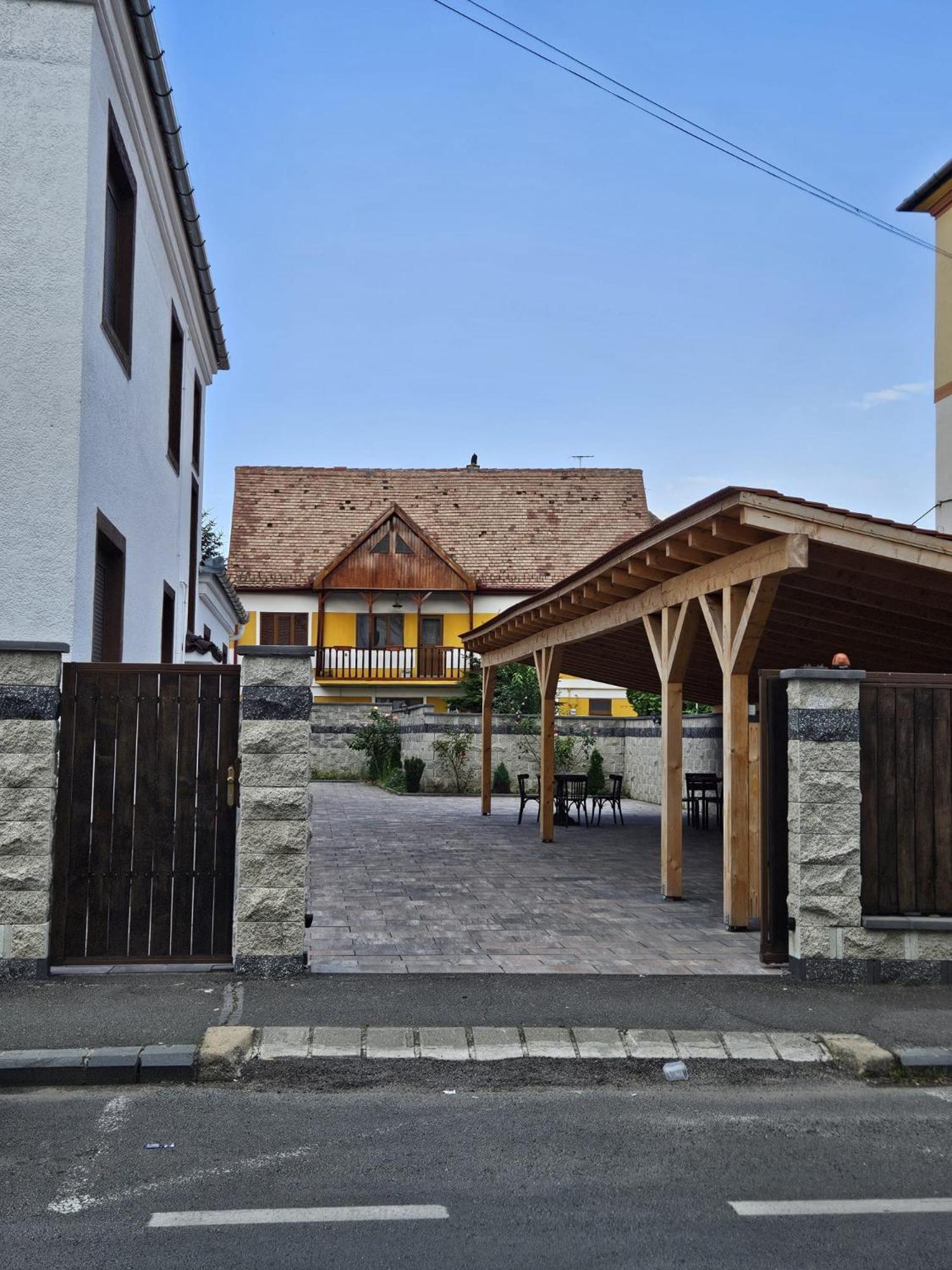 Casa Raduly - Apartament Demisol Sibiu Eksteriør bilde